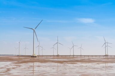 GOLAW in collaboration with Allen & Overy held an online discussion addressed to international arbitrations in renewable energy sector resulted from legislation changes