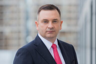 Керуючий партнер GOLAW Валентин Гвоздій визнаний одним з найбільш дієвих юристів України 2021 року