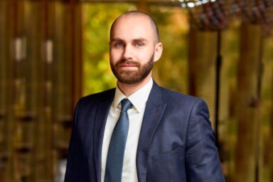 How can a foreigner invest in Ukraine?